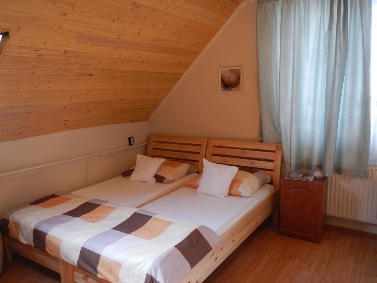 Vakacio Apartman Balatonalmadi Exterior photo