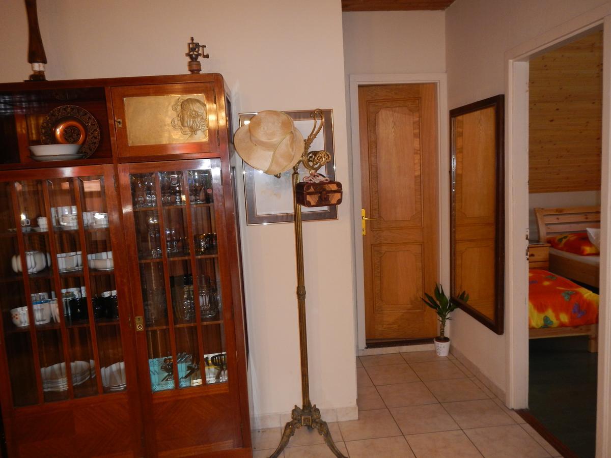 Vakacio Apartman Balatonalmadi Exterior photo