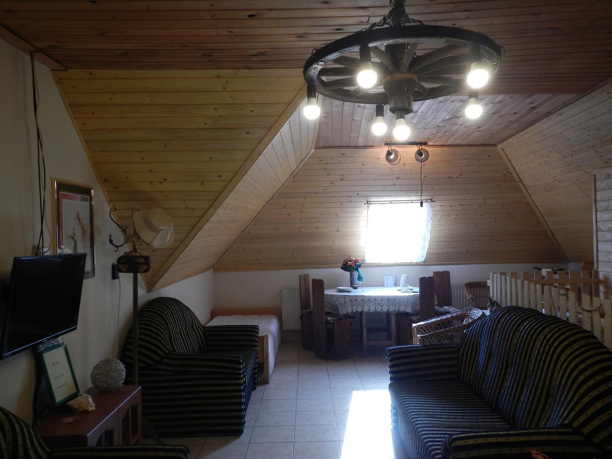 Vakacio Apartman Balatonalmadi Exterior photo